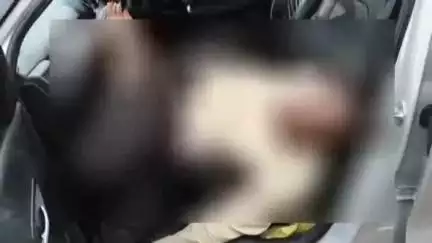 हाटपिपल्या: चापड़ा में शराब दुकान के सामने कार में मिला एक व्यक्ति का शव, पुलिस जांच में जुटी