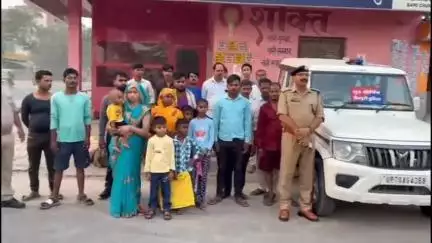 भोगांव: भोगांव के CO ने गुड मॉर्निंग अभियान के तहत बस स्टैंड पहुंचकर लोगों का हाल जाना, लोगों को किया जागरूक