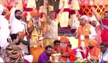 महाड: किल्ले रायगडावर उपमुख्यमंत्री एकनाथ शिंदे दाखल, ३५२ वा शिवराज्याभिषेक सोहळा पार पडणार

किल्ले रायगड वर शिवप्रेमी मोठ्या