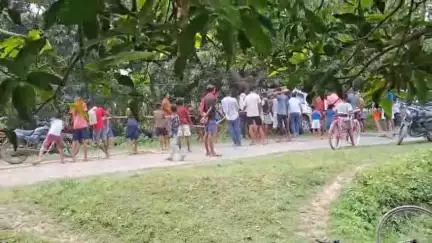परबत्ता: झंझरा गांव में पोखर के पास पोल से टकराई स्कॉर्पियो, कुल्हाड़िया के पूर्व मुखिया अजय कुमार रंजन बाल-बाल बचे
