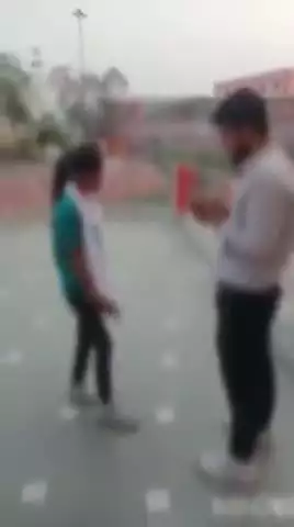 शाहजहांपुर: हनुमतधाम पर आपत्तिजनक हालत में पकड़े गए युवक-युवती, लव जिहाद का आरोप, वीडियो हुआ वायरल