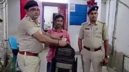 নানুর: এবার নানুর থানার পুলিশ এক ব্যক্তির খোয়া যাওয়া ১৬,২০০টাকা উদ্ধার করে প্রকৃত মালিকের হাতে ফিরিয়ে দিল