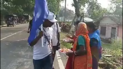 কুলপি: একাধিক দাবি নিয়ে কুলপি থেকে মৎস্যজীবীরা ৯০ কিলোমিটার রাস্তা হেঁটে লুথিয়ান দ্বীপে উদ্দেশ্যে পদযাত্রা করে