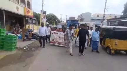 రాయదుర్గం: యోగాంధ్ర కార్యక్రమంలో భాగంగా పట్టణంలోని వివిధ సచివాలయాల పరిధిలో విస్తృతంగా అవగాహన ర్యాలీలు, మానవహారాలు నిర్వాహణ