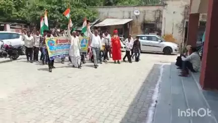 जलालाबाद: श्री देवनारायण पीठ के श्रद्धालुओं ने देवनारायण बोर्ड के गठन के संबंध में प्रदर्शन के बाद दिया ज्ञापन