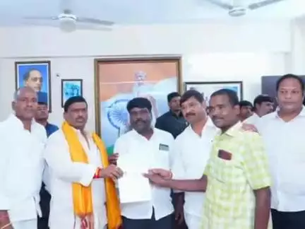 పటాన్​​చెరు: నిరుపేదలకు కార్పోరేట్ వైద్యం అందించడంలో ముఖ్యమంత్రి సహాయనిధి అండగా నిలుస్తోంది : ఎమ్మెల్యే మహిపాల్ రెడ్డి