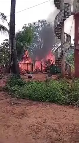 జాజిపాలెం గ్రామంలో అగ్ని ప్రమాదం, గ్యాస్ స్టవ్ నుంచి ఎగిసిపడ్డ మంటలు
