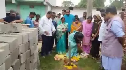 दंतेवाड़ा: किरन्दुल तालाब पारा में सीसी रोड निर्माण के लिए किया गया भूमिपूजन