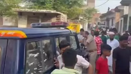 बुढ़ाना: बुढाना तहसील के गांव हुसैनाबाद भनवाड़ा में चोर ने 4 घरों से लाखों के सोने-चांदी के आभूषण चुराए, CCTV में कैद