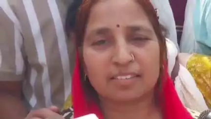 चौसा: नरबतपुर के शहीद जवान की पत्नी बोलीं- हमें गर्व है, सरकार से कुछ नहीं चाहिए; वीडियो वायरल #viral