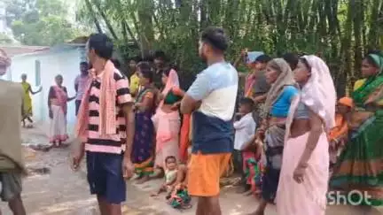 सिसई: बरगांव सेलाटोली में सरकारी भूमि में स्थित सरकारी नल को अतिक्रमण करने के विरुद्ध में ग्रामीणों ने जताया विरोध #jansamasya