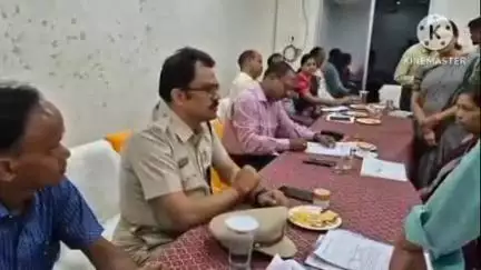 ନୂଆପଡା: କୋମନା ବ୍ଲକ ସଭା ଗୃହରେ ଜିଲ୍ଲାପାଳ ଆରକ୍ଷୀ ଅଧିକ୍ଷକ ଙ୍କ ଯୁଗ୍ମ ଅଭିଯୋଗ ଶୁଣାଣୀ ଶିବିର