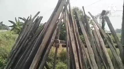 আরামবাগ: কামারপুকুরে রাতের অন্ধকারে বিজেপি কর্মীর কাঠগোলায় আগুন লাগিয়ে দেওয়ার অভিযোগ