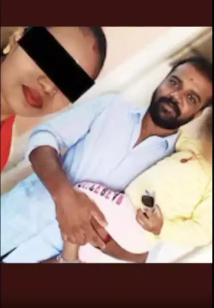కర్ణాటకలో ప్రియుడితో ఏకాంతంగా ఉన్న భార్యను చూసి హత్య చేసి.. నరికిన తలతో పోలీస్‌స్టేషన్‌కు వెళ్లిన భర్త