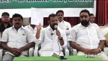 జిల్లా కాంగ్రెస్ పార్టీని పూర్తి స్థాయిలో ప్రక్షాళన చేస్తాం పార్టీ కార్యాలయంలో జరిగిన నియోజకవర్గ కార్యకర్తల సమావేశం