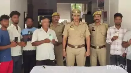 अनूपशहर: अहार थाना पुलिस ने खोए हुए 08 मोबाइल फोन (कीमत करीब ₹2 लाख) बरामद कर उनके स्वामियों को सुपुर्द किए