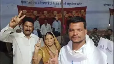 अकलेरा: अकलेरा नगर पालिका के वार्ड-5 में पार्षद पद के उपचुनाव में कांग्रेस की ललिता बाई ने 178 मत प्राप्त कर दर्ज की जीत