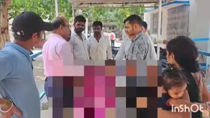 जमुई: डोमामरहड़ गांव के पास पूजा कर लौट रही महिला की बाइक से गिरकर हुई मौत, परिजनों में पसरा मातम