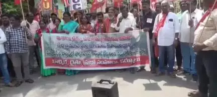 కర్నూలు: విశాఖ ఉక్కులో తొలగించిన కాంట్రాక్ట్ కార్మికులను విధులలోకి తీసుకోవాలి : సిఐటియు జిల్లా ప్రధాన కార్యదర్శి ఎం డి అంజిబాబు