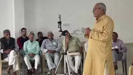 बागेश्वर: कौसानी में हुए कार्यक्रम में वक्ताओं ने कहा कि गांधीवादियों की लड़ाई अतिवादी शक्तियों से है