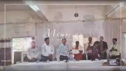 माननीय जिल्हा अधिकारी आशिष येरेकर यांनी उत्कृष्ट कार्य बद्दल माननीय जिल्हा आरोग्य अधिकारी डॉक्टर सुरेश असोले यांचा सत्कार केला .