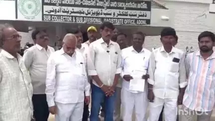 ఆదోని: ఆదోని రామ్ జల చెరువులో అక్రమంగా చాపలు పెంచుతున్న వారిపై చర్యలు తీసుకోండి : బెస్త మత్స్యకార పట్టణ అధ్యక్షుడు ప్రకాష్