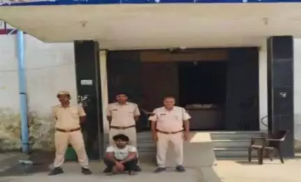 (थाना लक्ष्मणगढ)

ऊँट तस्करी करने वाला 01 आरोपी गिरफ्तार 03 ऊँटों को मुक्त कराया।

#rajasthanpolice