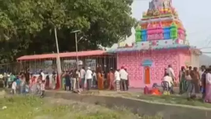బద్వేల్: అట్లూరు: కామసముద్రంలోని అంకాలమ్మ తిరునాళ్లకు పోటెత్తిన భక్తులు