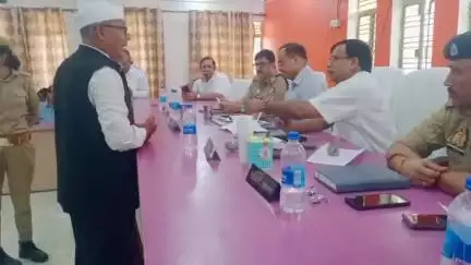 चकरनगर: डीएम की अध्यक्षता में चकरनगर तहसील सभागार में आयोजित हुआ संपूर्ण समाधान दिवस, 81 शिकायतों में से 6 का मौके पर निस्तारण