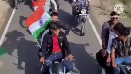 ગઢડા: આર્મી તાલીમ પૂર્ણ કરી પરત આવતા સાળંગપરડા મુકામે વસાણી કરણભાઈનું સન્માન કરાયું