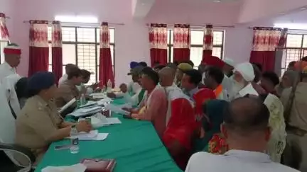 पुवायां: एसडीएम एवं क्षेत्राधिकारी के नेतृत्व में आयोजित हुआ संपूर्ण समाधान दिवस