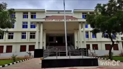 ಹಾವೇರಿ: ಕಬ್ಬೂರ ಗ್ರಾಮದಲ್ಲಿ ಸಾಲಬಾಧೆ ತಾಳಲಾರದೇ ರೈತ ಮನೆಯಲ್ಲಿ ನೇಣು ಬಿಗಿದುಕೊಂಡು ಆತ್ಮಹತ್ಯೆಗೆ ಶರಣು