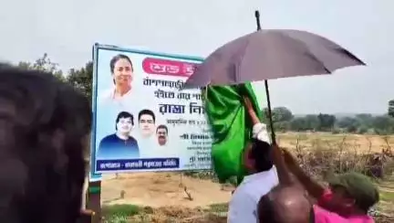বারাবনী: বারাবানি বিধানসভার পানুড়িয়া গ্রাম পঞ্চায়েতের অধীন ৫টি গ্রামের রাস্তার কাজের শুভ সূচনা করা হলো