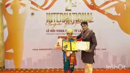 ಹಾವೇರಿ: ಅಂತಾರಾಷ್ಟ್ರೀಯ ಯೋಗಾಸನ ಸ್ಪರ್ಧೆಯಲ್ಲಿ ಚಿನ್ನದ ಪದಕ ಗೆದ್ದ ಕುರುಬಗೊಂಡದ ಹೇಮಾ ಅಂಗಡಿ