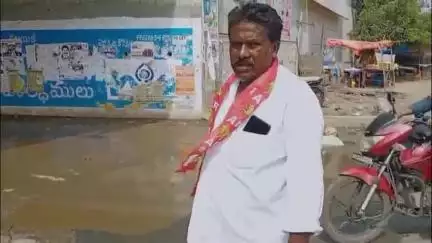 పాణ్యం మండల కేంద్రంలో అండర్ పాస్ బ్రిడ్జి కింద వర్షపు నీరుతో ఇబ్బందులు పడుతున్న ప్రజలు #localissue