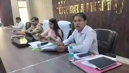 सीतापुर की तहसील लहरपुर में आयोजित हुए संपूर्ण समाधान दिवस 
धीरेश त्रिवेदी 
ब्यूरो प्रमुख शेखर न्यूज़ लखनऊ मंडल यूपी