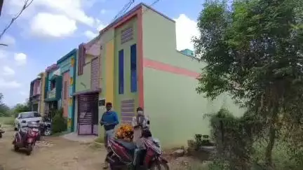 திருப்பத்தூர்: சிவசக்தி நகர் பகுதியில்  வீட்டின் பீரோவை உடைத்து 10 சவரன் தங்க நகை மற்றும் 8000 பணம் கொள்ளை