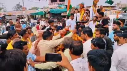 कोटड़ी: कोटडी कस्बे में अग्नि वीरों का सम्मान किया गया, निकाला गया जुलूस