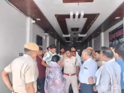 झालरापाटन: झालावाड़ झालरापाटन मार्ग पर फर्जी CID अधिकारी बनकर दंपति से ठगी, 5 तोला सोने की चेन व 18 ग्राम अंगूठियां लूटी