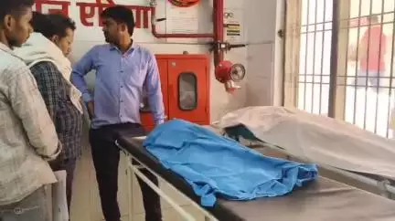 चकिया: पकड़ी गांव के करीब पिकअप की टक्कर से महिला और मासूम बच्चे की हुई दर्दनाक मौत, मचा हड़कंप
