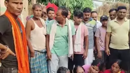 मैनाटांड़: हरियाणा में प्रवासी मजदूर की मौत, शव आते ही मचा कोहराम