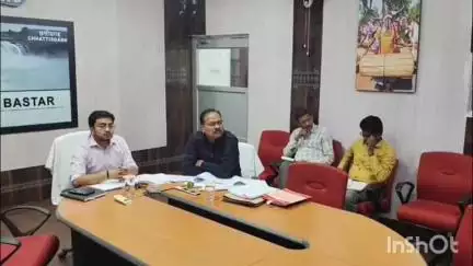 जगदलपुर: मुख्य सचिव अमिताभ जैन ने वीडियो कॉन्फ्रेंसिंग के माध्यम से समीक्षा बैठक की, प्रभारी कलेक्टर भी शामिल हुए