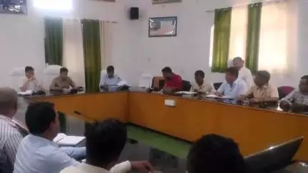 मोतिहारी: मोतिहारी में उप विकास आयुक्त ने समीक्षा बैठक की, दिए आवश्यक निर्देश