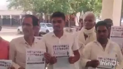 प्रतापगढ़: प्रतापगढ़ में आक्रोश महारैली को लेकर पंचायत समिति ने रोकड़िया हनुमान मंदिर परिसर में आयोजित की तैयारी बैठक