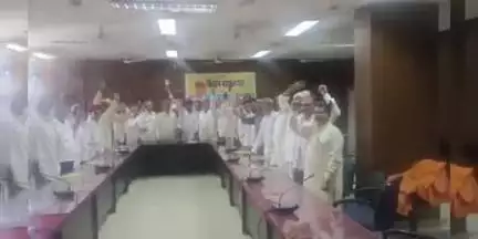 निवाई: किसान महापंचायत की प्रदेश स्तरीय बैठक का समापन, निवाई क्षेत्र के सैकड़ों किसानों ने लिया भाग