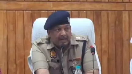 बहराइच: सिकंदरपुर में हुए विस्फोटक प्रकरण में DM और SP ने स्थिति स्पष्ट की, अन्वेषण कार्य में SOP का पालन करने के दिए निर्देश