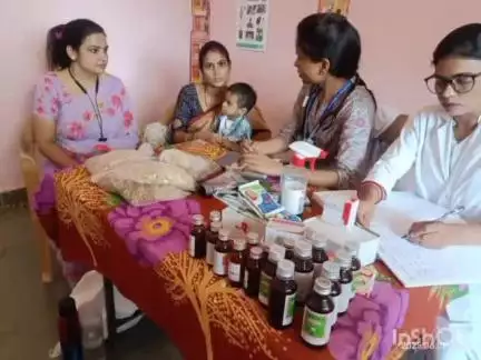 किरनापुर: नगर मुख्यालय के आंगनबाड़ी केंद्र क्रमांक 51 और 64 में स्वास्थ्य जांच शिविर आयोजित, महिलाओं को मिला लाभ