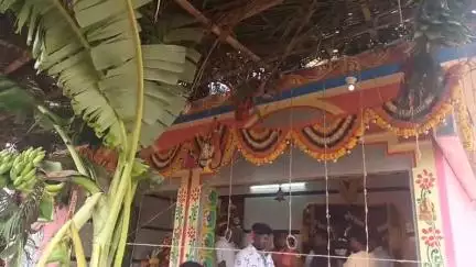 ಮಳವಳ್ಳಿ: ಹೆಬ್ಬಣಿ ಗ್ರಾಮದಲ್ಲಿ ಸಿದ್ದರಾಮೇಶ್ವರ, ಚಿಕ್ಕಮ್ಮ ತಾಯಿ ದೇವಾಲಯ ಜೀರ್ಣೋದ್ಧಾರ ಸಮಾರಂಭ