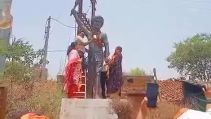 शहपुरा: कृषि उपज मंडी में BJP कार्यकर्ताओं ने भगवान बिरसा मुंडा को उनकी पुण्यतिथि पर दी श्रद्धांजलि