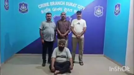 ચોરાસી: શહેરમાં દિલ્હી ગેટ ખાતેથી ક્રાઈમ બ્રાન્ચે સોનાના વેપારીને તેના ઘરેના લૂંટ કરવાના ઇરાદે બોલાય તેની હત્યા કરી લાશ ફેંકી.